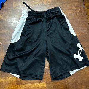 Under Armour Boys Medium Shorts